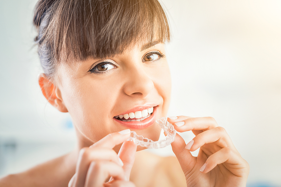 Transform Your Smile: How Invisalign Addresses Gaps, Crowding, and Misaligned Bites